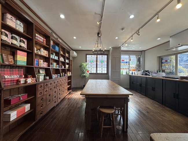 【日本最大】イギリスアンティーク家具専門店 ”ケントストア” がリニューアル　全国のアンティークファンを魅了する新しい空間へと進化