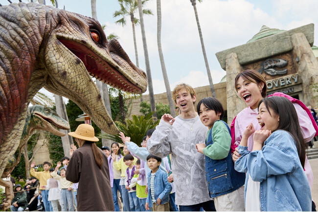 新登場！恐竜が息づくあの世界で始まる大冒険『ジュラシック・ワールド・ジャーニー』本日初公開初めて出会うダイナミックな恐竜に子供たちも超興奮！