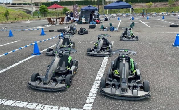 酒々井アウトレットに本格ゴーカートが期間限定で登場　春休みやゴールデンウィークに、買い物の合間に気軽に爽快体験！「Segway(R) ゴーカートアトラクション」