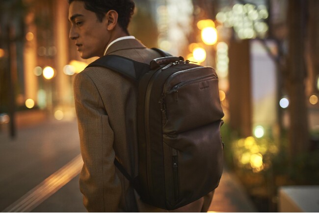 【防水本革バックパック】30%軽量化・収納力20%UP・視認性向上。ベストセラーの進化版「HUB Gen6」の予約販売がスタートしました。