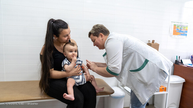 欧州・中央アジア、はしか感染急増 12万7,350件と過去25年で最多 ユニセフら緊急対策を呼び掛け 【プレスリリース】