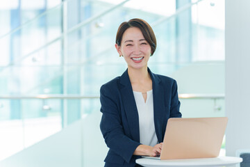 口座開設できなければ全額返金します!HSBC口座開設サポートのマイプロパティが世界最大規模の金融グループHSBC(香港上海銀行)口座開設サポートの返金保証を2025年3月から開始しました。
