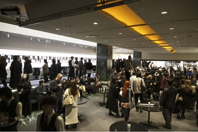 - Rakuten Fashion Week TOKYO 2025 A/Wシーズン - 本日より開催！