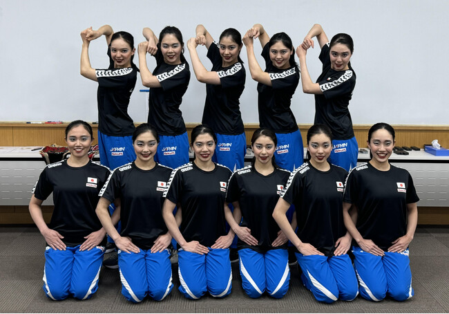 コーセー、アーティスティックスイミング日本代表「マーメイドジャパン」の選手にメイク講習会を開催