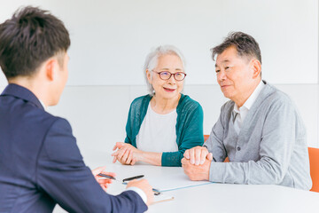 香港保険と日本の生命保険の利回り・リスク・運用成果・運用方針についてマイプロパティが2025年3月にセミナーで徹底解説します