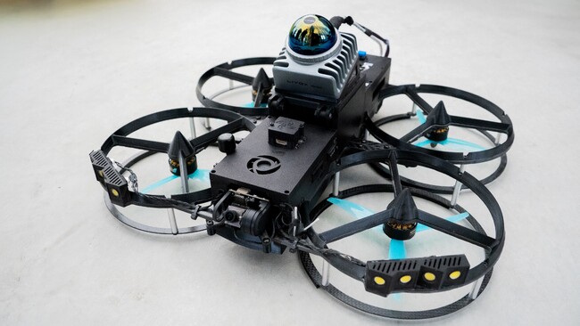 DRONE SPORTS、最新ドローン『Rangle 6』飛行による「屋内リアルタイム点群測量」をお披露目
