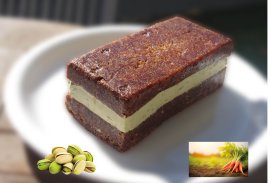 プレミアムキャロット＆ピスタチオケーキ