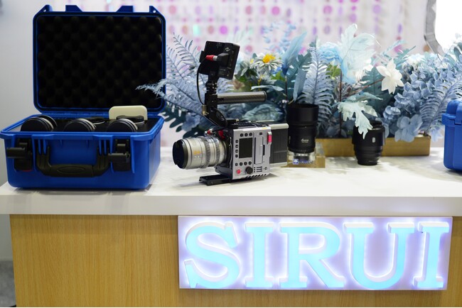 世界初の交換可能マウントレンズ--SIRUI VP-1 Visionシリーズが2025 CP+で大注目！