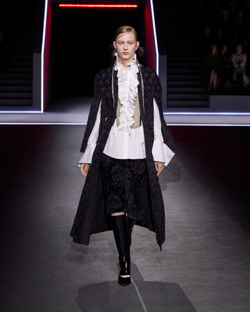 【DIOR】2025-2026年秋冬コレクションに登場したベロアジャガード
