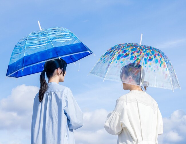 青森の伝統工芸「津軽びいどろ」の風鈴をモチーフにガラスの揺らめきや風合いを再現した傘がフェリシモ「YOU+MORE!」から新発売