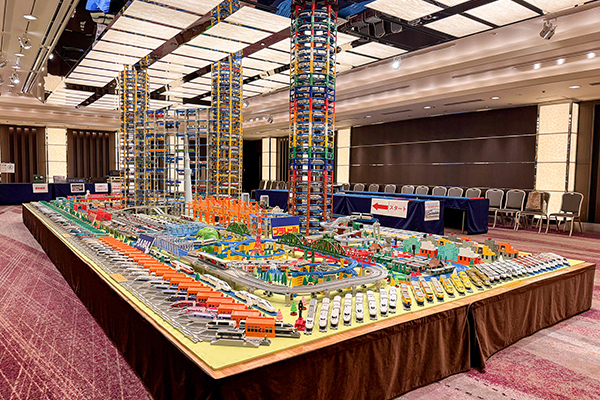 【ホテルメトロポリタン エドモント】プラレールの巨大ジオラマや、鉄道・ホテルのお仕事体験も！「ゴールデンウィーク ファミリーフェスタ2025」4/27・4/29に開催
