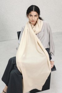 カシミヤを超える極上の肌触り！「パシュミナマフラー」CAMPFIREで3/31まで先行予約販売　触れた瞬間違いがわかる至福の柔らかさをお届け