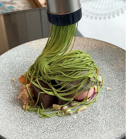 【横浜ベイホテル東急】抹茶の上品な香りと繊細な口どけの贅沢デザート「絞りたてモンブラン ～抹茶～」