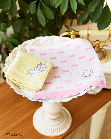 服飾雑貨メーカー川辺株式会社　『ジルスチュアート』から『ディズニー　マリー』デザインのタオルハンカチ 新発売！