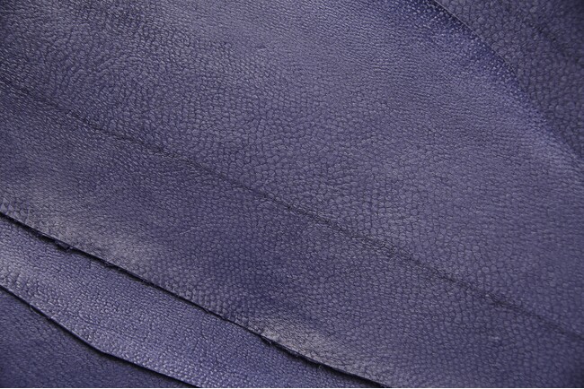 完全養殖「黒瀬ぶり」の皮をアップサイクル、フィッシュレザー「namino leather」のテスト販売を開始