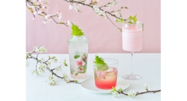 春の訪れを感じる「桜」のカクテルが4/30まで提供中! 春の訪れを感じる「桜」のカクテルが4/30まで提供中!