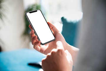 LINEお友達登録を大募集!オフショア投資のマイプロパティ公式LINE開設が完了しました。お友達登録されたらオフショアの最新情報を配信します。