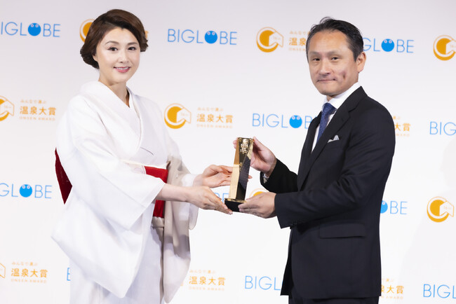 【神戸みなと温泉 蓮】「第16回 みんなで選ぶ 温泉大賞(R)」で4年連続で横綱に選出！