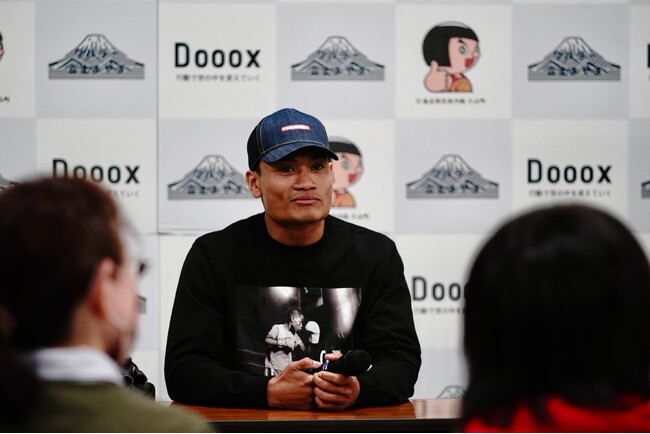 未来を担う子どもたちへ。「WBA世界スーパーライト級1位」平岡アンディ選手が人口約1.7万人の静岡県小山町の子どもたちに届けたリアルな言葉。特別講演会を実施しました。