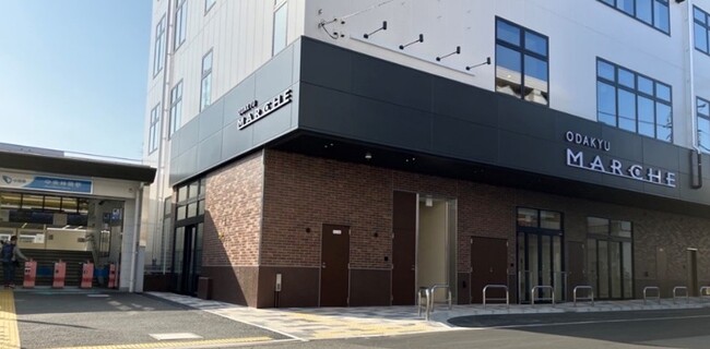 中央林間駅（大和市）に、保育施設や小児科他クリニック、飲食・物販機能がそろう４月１日、商業施設「小田急マルシェ中央林間」開業