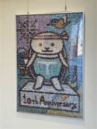 取手市健康づくりキャラクター「とりかめくん」誕生10周年記念　およそ500枚の写真を集めたモザイクアートが完成！