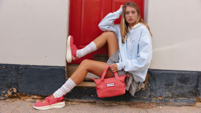 HUNTER(ハンター) SS25コレクションより 機能性×ファッション性を兼ね備えたユニセックスのサンダルシリーズが新登場