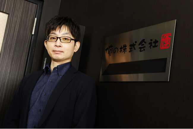 デザイン制作業務の量の増加に対して採用ではなく仕組みで解決。 それを可能にするツールが『AdFlow』だった。