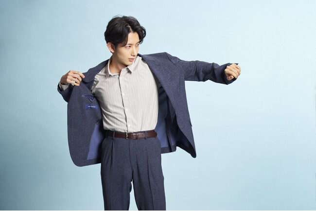 P.S.FAで人気の春先オフィスウェア「AVANT(R) AIR（アバンエア）セットアップ」が今年も展開定番ネイビーに加え、新色カーキ登場！