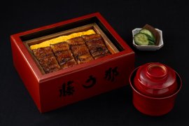 鰻せいろ蒸し [四貫]　4,200円(税込)