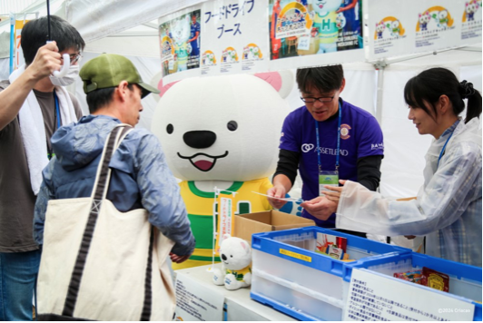 一般社団法人感動こども協会は、Criacao Shinjukuと日本ハウズイング株式会社の10月5日開催「フードドライブキックオフDAY」フードドライブをサポート致しました。