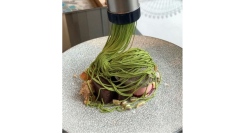 抹茶の上品な香りと繊細な口どけの贅沢デザート「絞りたてモンブラン ～抹茶～」【横浜ベイホテル東急】