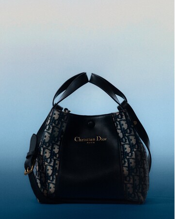 【DIOR】新作「シグネチャー」バケットバッグが登場