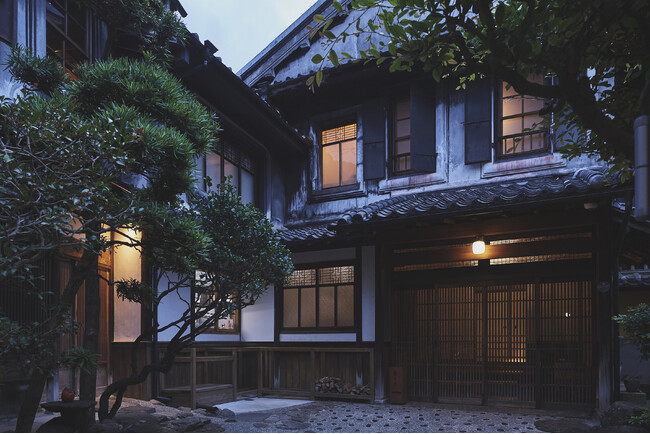 長崎の歴史息づく隠れ家オーベルジュ。築117年の日本家屋を再生した、1日3組限定の客亭「陶々亭」価格改定のお知らせ。