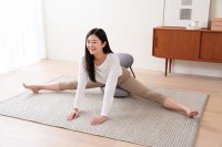 開脚ストレッチ革命！2人の専門家が監修した「開脚チェア」誕生