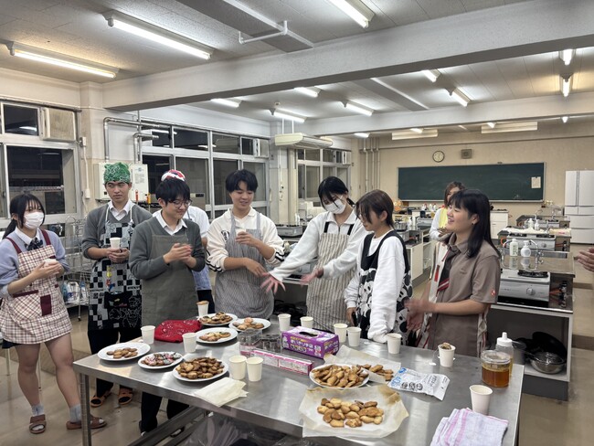 明大生が三浦市の観光商品を提案！地域の高校生と共同で「三浦はちみつクッキー」を開発～明治大学地域連携活動助成金プロジェクトでの成果～