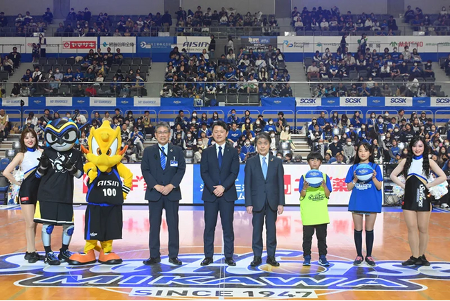 【Be With】豊田市内小学校へのボール・ビブス寄贈のご報告