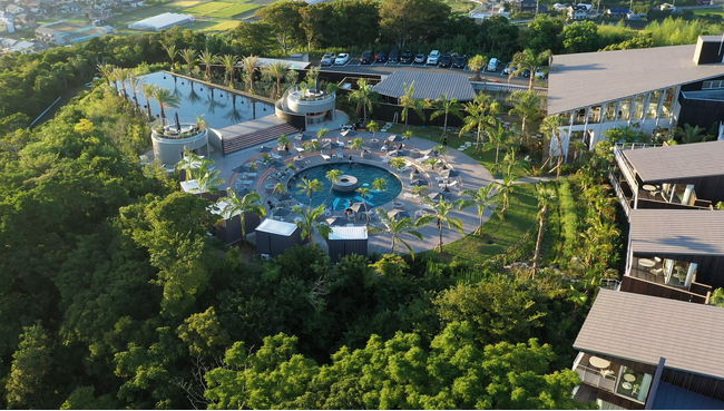 プール×音楽・カクテル・サウナ・サンセットを楽しむ「BOTANICAL POOL CLUB」2025年夏季の予約受付開始！DJミュージックに酔いしれる土日限定「SUNSET ROSTER」今年も開催