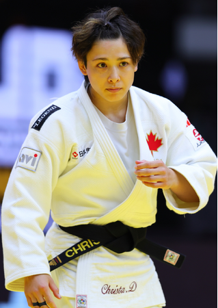 HLBスポーツ、柔道選手 出口クリスタ選手・出口ケリー選手とのマネジメント契約を締結