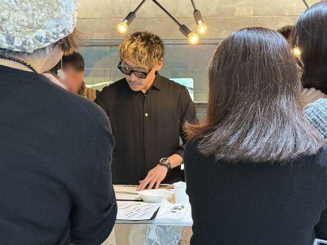 【開催レポート】西元祐貴 個展「純粋なる曲線：墨で紡ぐ生命の美」クロージングパーティー開催