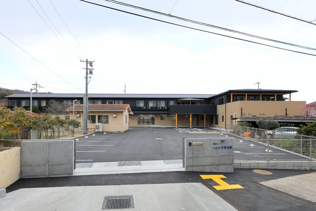 木造2階建て 養護老人ホームが岡山県倉敷市で竣工「養護老人ホーム しおかぜ 琴浦園」