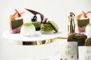 お抹茶大福(手前左)、千休 米粉の抹茶フィナンシェサンド(奥左)、お抹茶チーズケーキ(奥右)、お抹茶ブッセ(手前右)