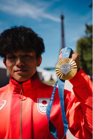 清岡幸大郎選手がカクシングループに入社！ロサンゼルス五輪での金メダル2連覇を目指す。