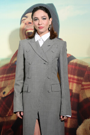 【McQueen】マティルダ・デ・アンジェリスがマックイーンを着用