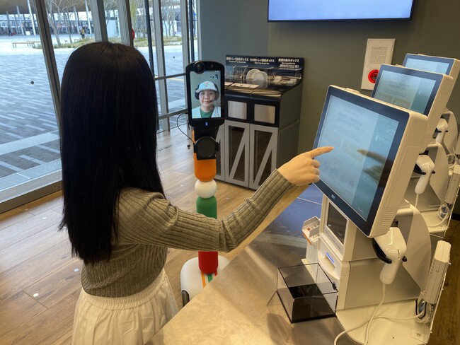 大阪・関西万博会場内のセブン‐イレブン店舗と大阪ヘルスケアパビリオンにてnewmeによる遠隔接客を実施します
