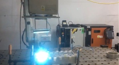 EV電池製造の最前線へ──ダブルコア方式オンザフライファイバレーザ溶接機のデモ機をUW JAPAN株式会社、越谷BASEに設置