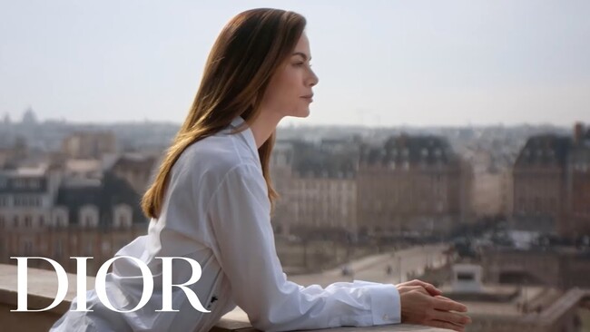 【DIOR】2025-2026年秋冬コレクション ショーに出席したミシェル・モナハンの一日に密着