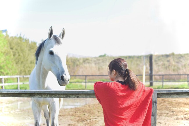 【RVパークで車中泊】馬とのふれあいで心がほっこり癒される「RVパーク Horse Value」などRVパーク10施設が新規認定！