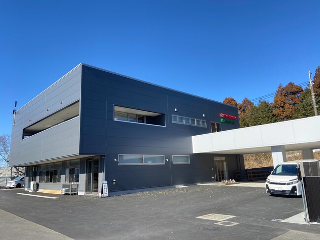 関東最大級の中古トラック販売の栗山自動車工業、千葉支店を全面リニューアル　快適な働き方と顧客対応を両立してサービス向上を実現