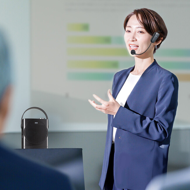 30Wの高出力！同時に2人で使えるワイヤレスマイク対応のハンズフリー拡声器を4月8に発売