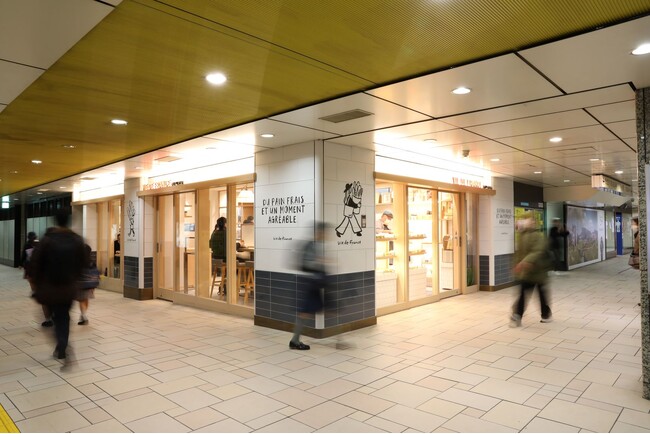 ワールドプラットフォームサービス、べーカリー・カフェ「ヴィ・ド・フランス」の青山 Echika表参道店リブランディングをサポート